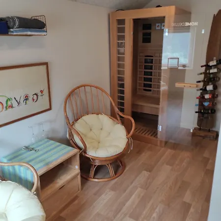 Emily's Garden Bed & Breakfast 3*